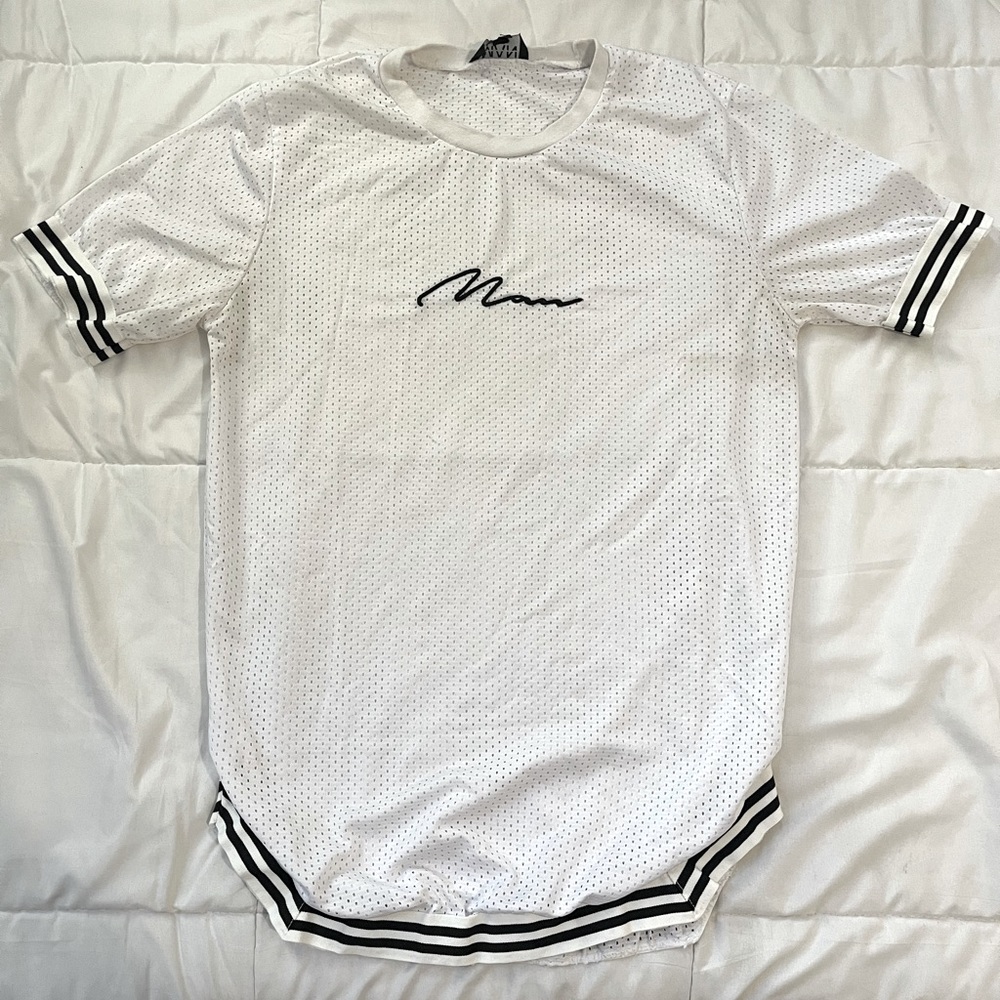 Boohoo man Official. T shirt